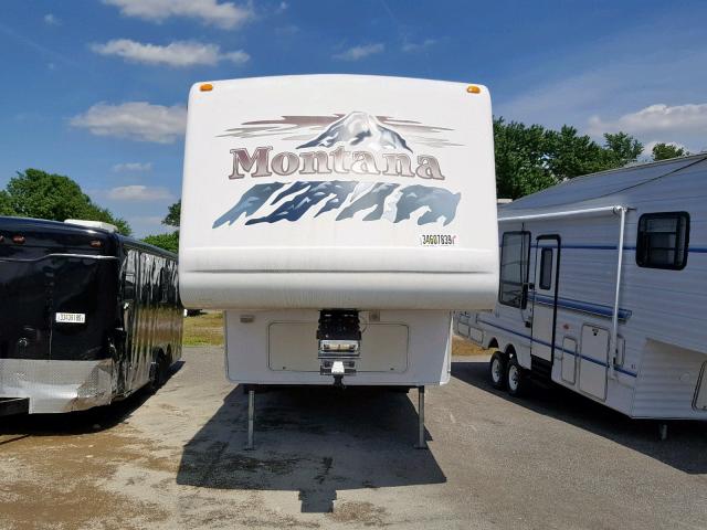 4YDF368254D507207 - 2004 KEYSTONE MONTANA WHITE photo 2