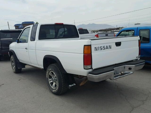 1N6SD16Y3VC332646 - 1997 NISSAN TRUCK KING WHITE photo 3