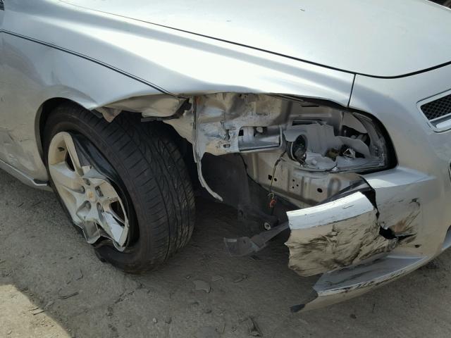 1G1ZB5EB9AF204957 - 2010 CHEVROLET MALIBU LS SILVER photo 9