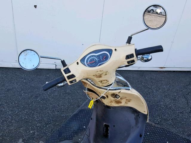 RFGBS1HE4HXAW0178 - 2017 LANCIA SCOOTER BEIGE photo 5