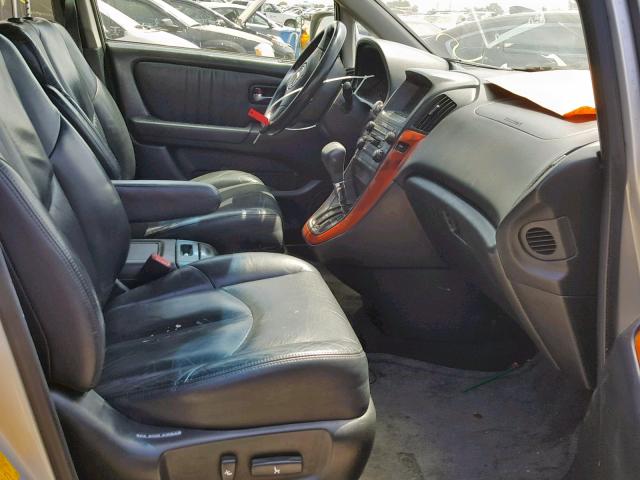 JTJGF10U820145034 - 2002 LEXUS RX 300 SILVER photo 5