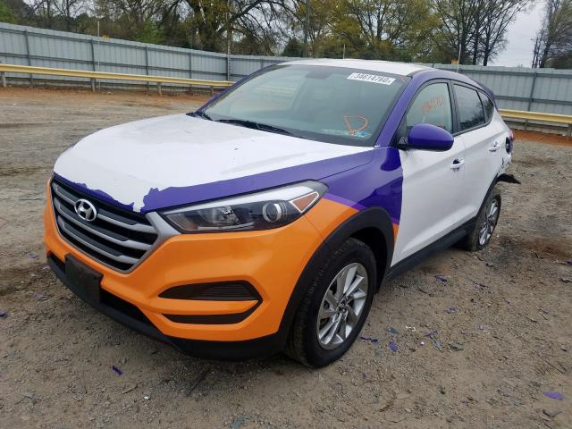 KM8J2CA48JU702686 - 2018 HYUNDAI TUCSON SE  photo 2