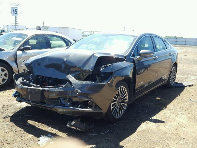 3FA6P0RU8HR128760 - 2017 FORD FUSION TIT GRAY photo 2