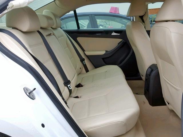 3VWLA7AJXFM203376 - 2015 VOLKSWAGEN JETTA TDI WHITE photo 6