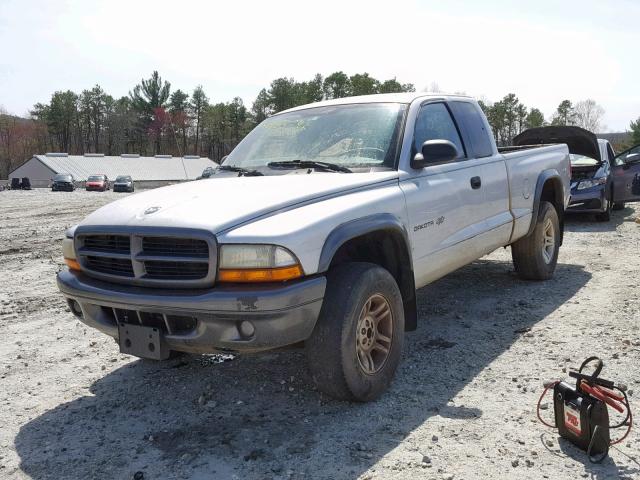 1B7GG12X22S720868 - 2002 DODGE DAKOTA BAS SILVER photo 2