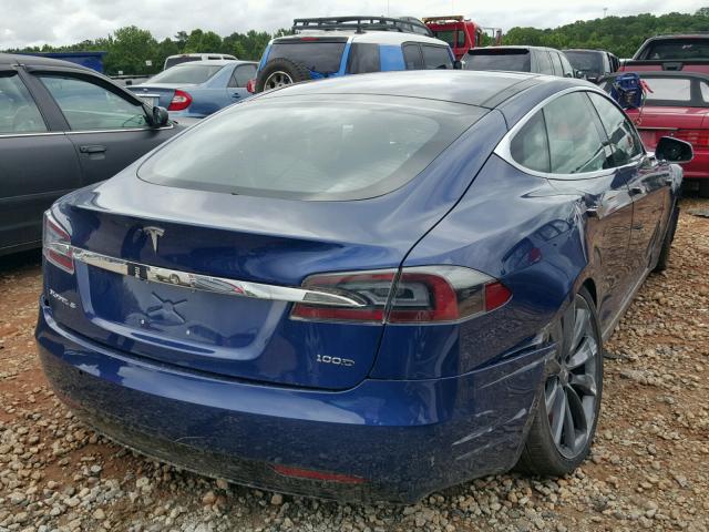 5YJSA1E29HF224614 - 2017 TESLA MODEL S أزرق صورة 4