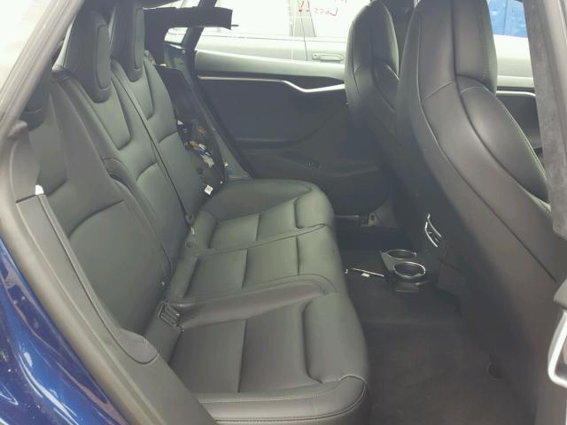 5YJSA1E29HF224614 - 2017 TESLA MODEL S أزرق صورة 6