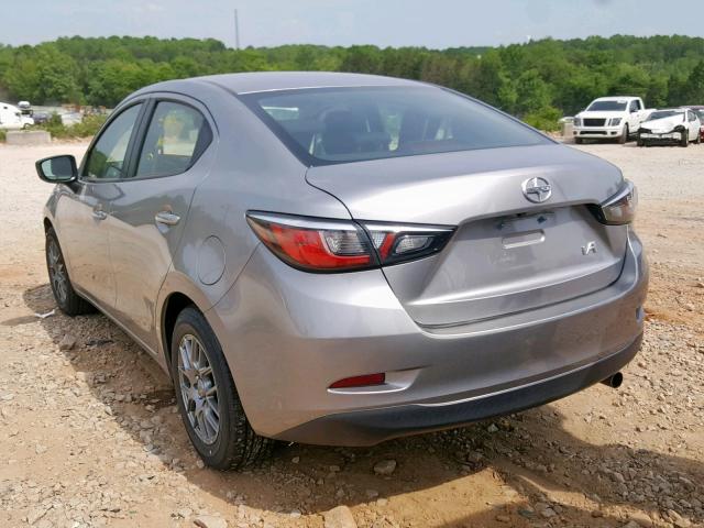 3MYDLBZV6GY110880 - 2016 TOYOTA SCION IA SILVER photo 3