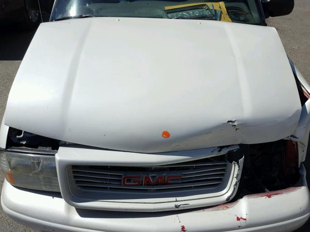 1GTCS195628121213 - 2002 GMC SONOMA WHITE photo 7