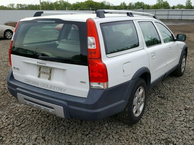 YV1SZ592651190110 - 2005 VOLVO XC70 WHITE photo 4