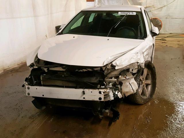 1G1ZC5E15BF212639 - 2011 CHEVROLET MALIBU 1LT WHITE photo 9