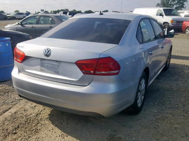 1VWAP7A36DC067477 - 2013 VOLKSWAGEN PASSAT S SILVER photo 4