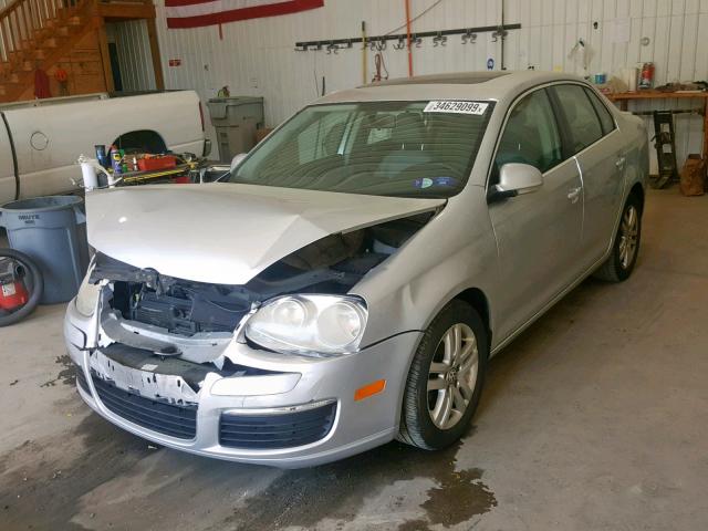 3VWRL71K99M135668 - 2009 VOLKSWAGEN JETTA TDI SILVER photo 2