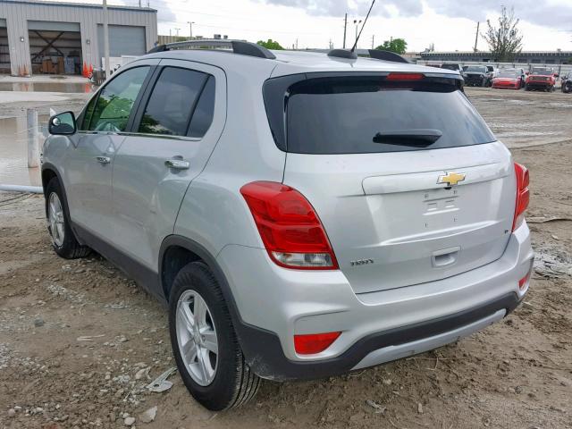 KL7CJLSB5JB675226 - 2018 CHEVROLET TRAX 1LT SILVER photo 3