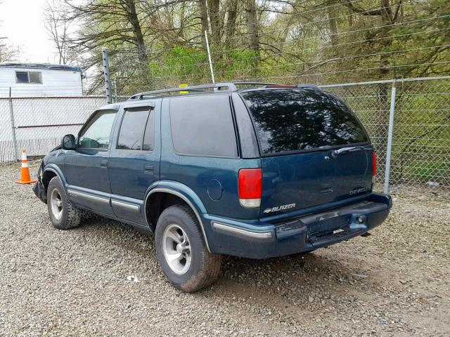 1GNCS13W3W2211548 - 1998 CHEVROLET BLAZER GREEN photo 3