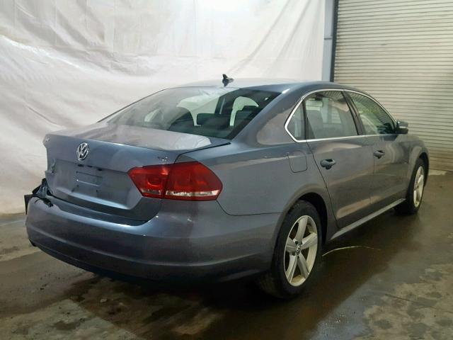 1VWAT7A35FC111421 - 2015 VOLKSWAGEN PASSAT S GRAY photo 4