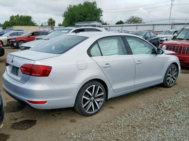 3VW4T7AJ2DM287432 - 2013 VOLKSWAGEN JETTA GLI SILVER photo 4