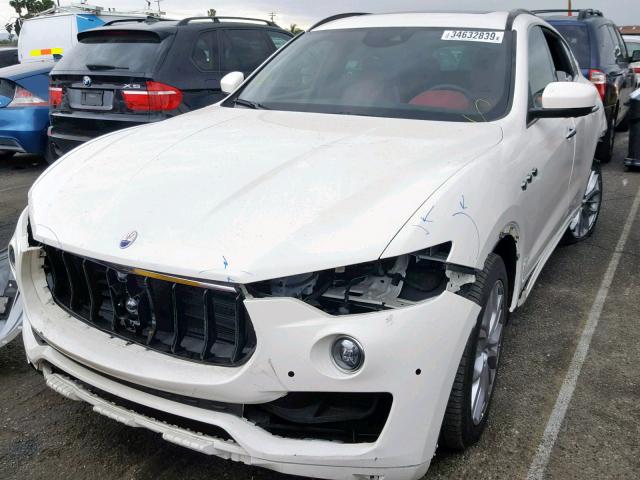 ZN661YUS6JX285750 - 2018 MASERATI LEVANTE S WHITE photo 2