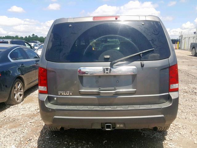 5FNYF38279B008247 - 2009 HONDA PILOT LX GRAY photo 9