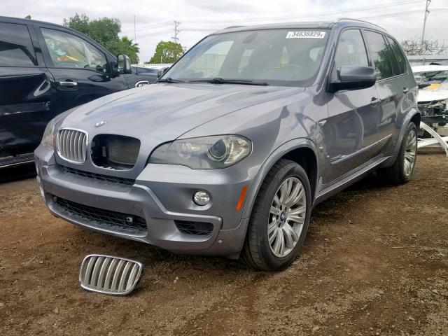 5UXFE8C50AL310584 - 2010 BMW X5 XDRIVE4 Grau Foto 2