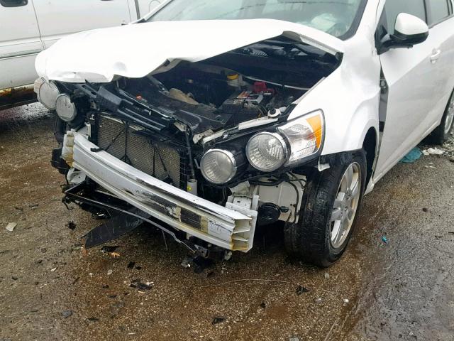 1G1JA5SH5C4202050 - 2012 CHEVROLET SONIC LS 白色 照片 9