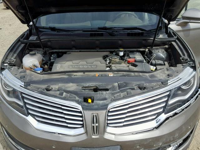 2LMTJ8LR1GBL81076 - 2016 LINCOLN MKX RESERV GRAY photo 7