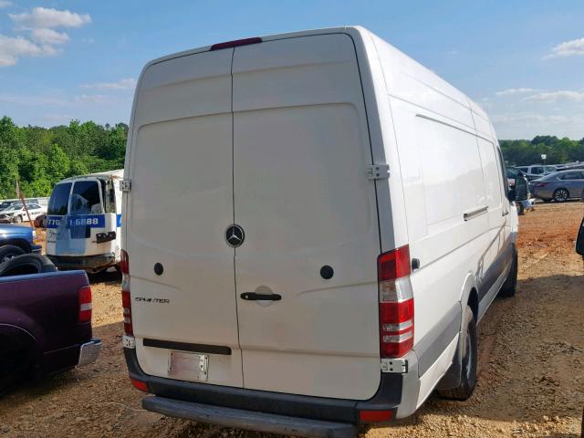 WD3PE8CC9E5875036 - 2014 MERCEDES-BENZ SPRINTER 2 WHITE photo 4