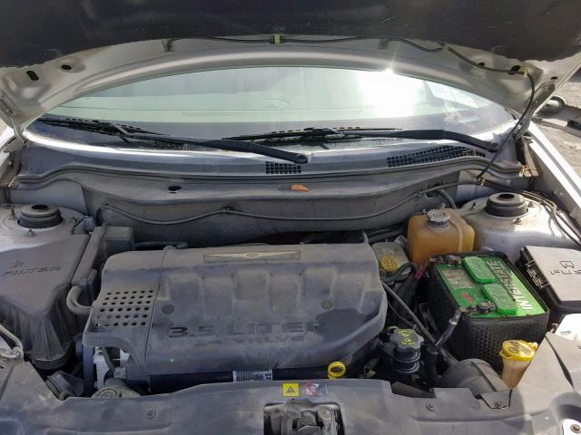 2C8GF78475R602824 - 2005 CHRYSLER PACIFICA L SILVER photo 7