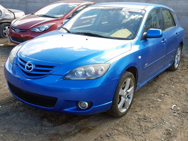 JM1BK143561471996 - 2006 MAZDA 3 HATCHBAC BLUE photo 2