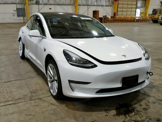 5YJ3E1EA3JF006495 - 2018 TESLA MODEL 3 WHITE photo 1