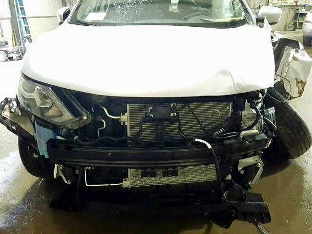 JN1BJ1CP2JW156739 - 2018 NISSAN ROGUE SPOR SILVER photo 7