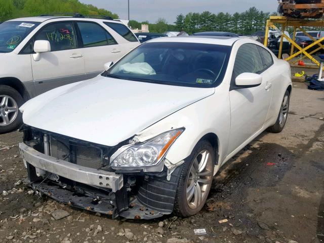 JNKCV64F39M653846 - 2009 INFINITI G37 WHITE photo 2