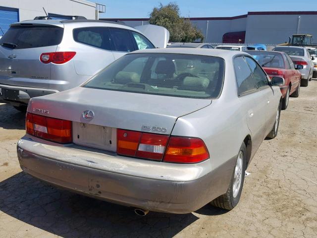 JT8BF22G5V0071312 - 1997 LEXUS ES 300 SILVER photo 4