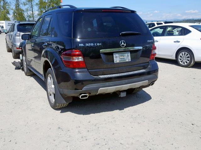 4JGBB22E68A323123 - 2008 MERCEDES-BENZ ML 320 CDI BLACK photo 3