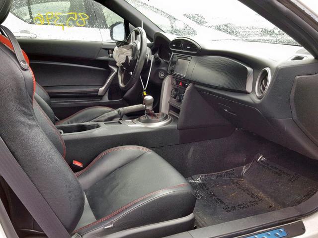 JF1ZNAA10D2709825 - 2013 TOYOTA SCION FR-S WHITE photo 5