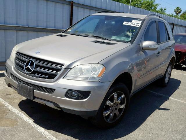 4JGBB86E66A016285 - 2006 MERCEDES-BENZ ML 350 BROWN photo 2