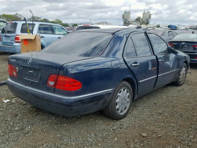 WDBJF65F1WA709492 - 1998 MERCEDES-BENZ E 320 BLACK photo 4