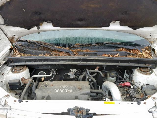 JTLKT334864074434 - 2006 TOYOTA SCION XB WHITE photo 7