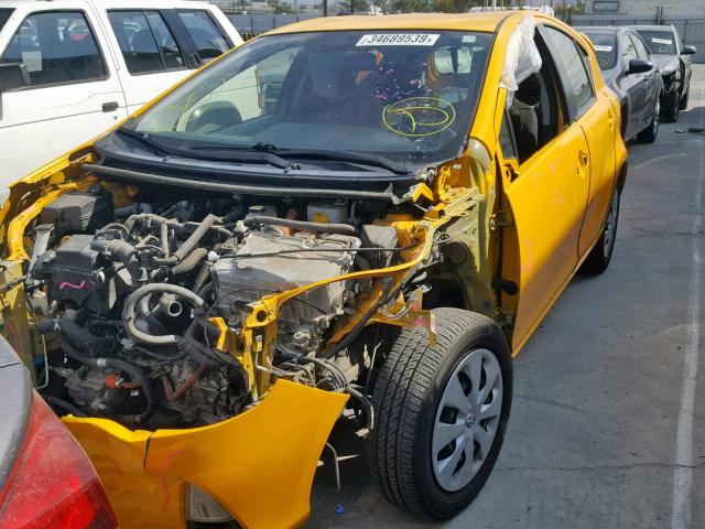 JTDKDTB36E1064311 - 2014 TOYOTA PRIUS C YELLOW photo 2