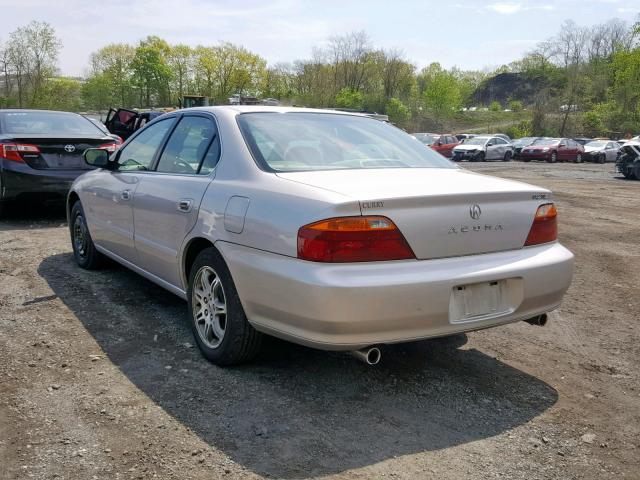 19UUA5653XA017623 - 1999 ACURA 3.2TL SILVER photo 3