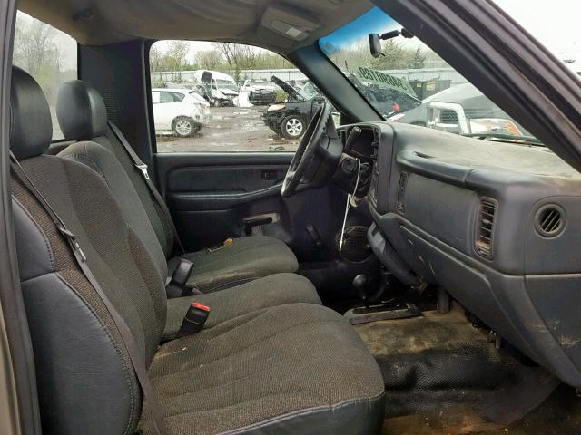 1GCEK14V5YE126347 - 2000 CHEVROLET SILVERADO GRAY photo 5