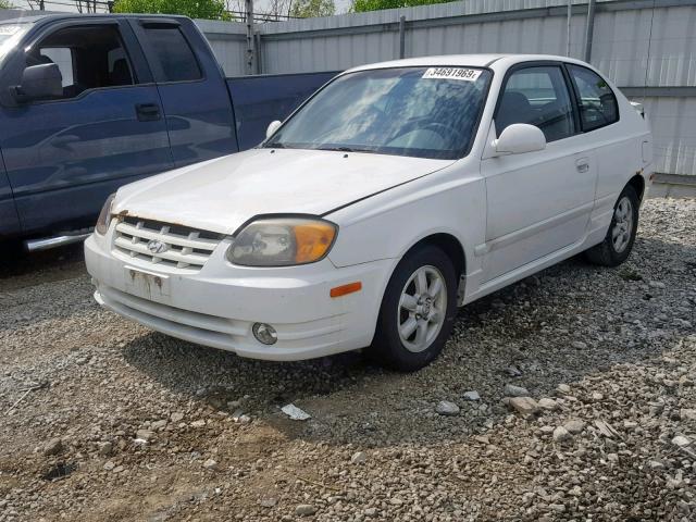 KMHCG35C75U352971 - 2005 HYUNDAI ACCENT GS WHITE photo 2