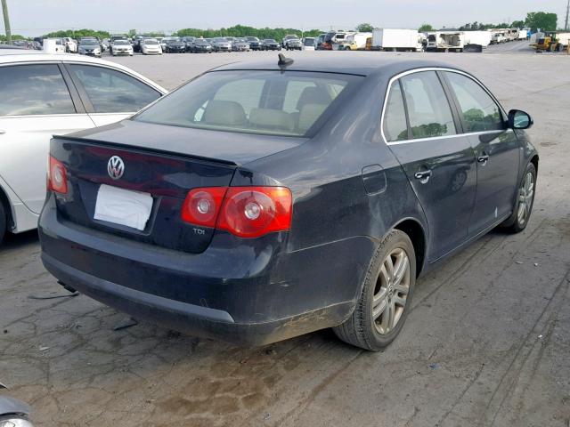 3VWFT71K56M852762 - 2006 VOLKSWAGEN JETTA TDI BLACK photo 4