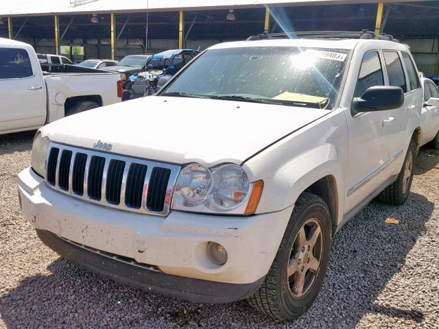 1J8HR58P07C539632 - 2007 JEEP GRAND CHER WHITE photo 2