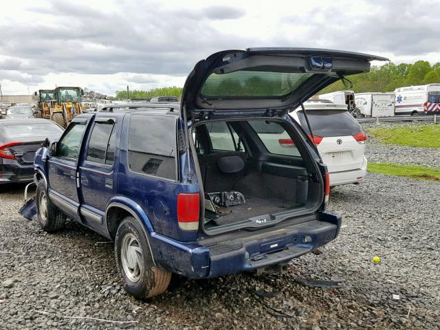 1GNDT13W112132664 - 2001 CHEVROLET BLAZER BLUE photo 3