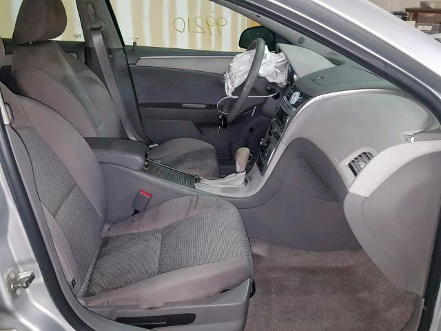 1G1ZB5E06CF233186 - 2012 CHEVROLET MALIBU LS SILVER photo 5