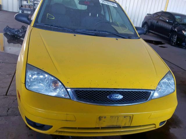 1FAHP31N17W265923 - 2007 FORD FOCUS ZX3 YELLOW photo 9