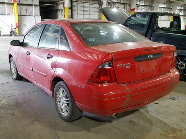 1FAFP34NX7W288572 - 2007 FORD FOCUS ZX4 RED photo 3