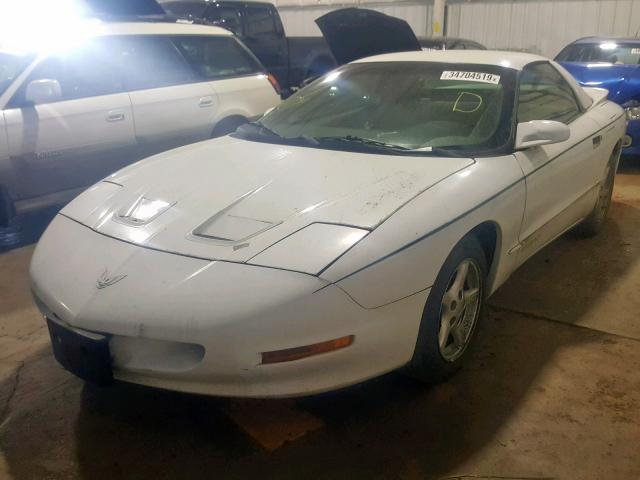 2G2FS22K0T2220566 - 1996 PONTIAC FIREBIRD WHITE photo 2