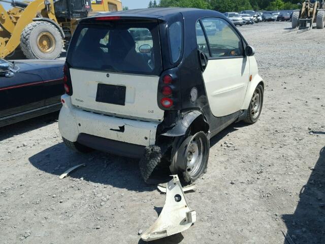 WMEAJ00F26J273306 - 2006 SMART FORTWO WHITE photo 4